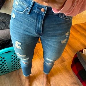 Abercrombie size 4 (27) ankle jeans
